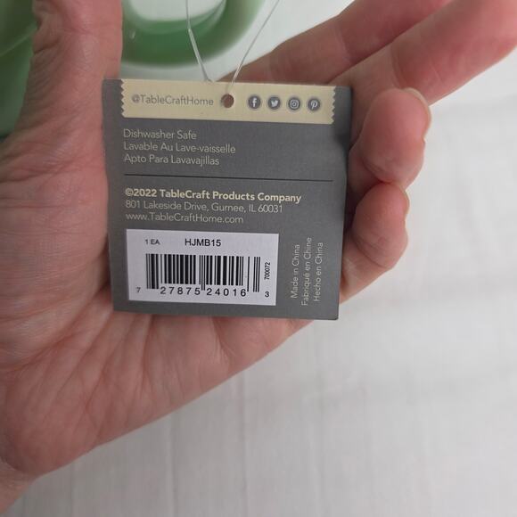 Jadeite Glass Collection Green Glass Mixing Bowl With Handle  1.25 QT - Chipped - Picture 12 of 12